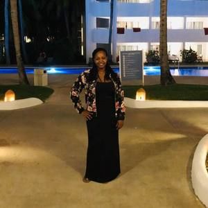 Meet your Posher, Alexandra